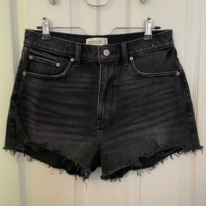 Abercrombie & Fitch High Rise Mom Short Black Denim Size 6/28